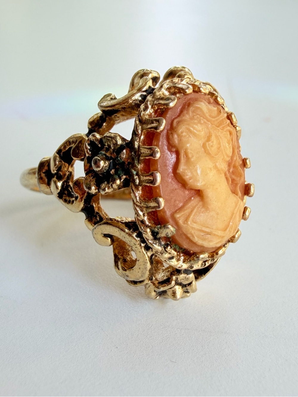 Joseph Esposito cameo 18K HGE ring